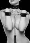 Set bondage cu zgarda, lesa si catuse din piele B&W Ouch! accesorii BDSM cu prinderi si detalii metalice, negru
