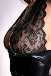 Costum sexy wetlook Gigli cu top crop si fusta mini - set lenjerie erotica 2 piese din vinil cu dantela, negru